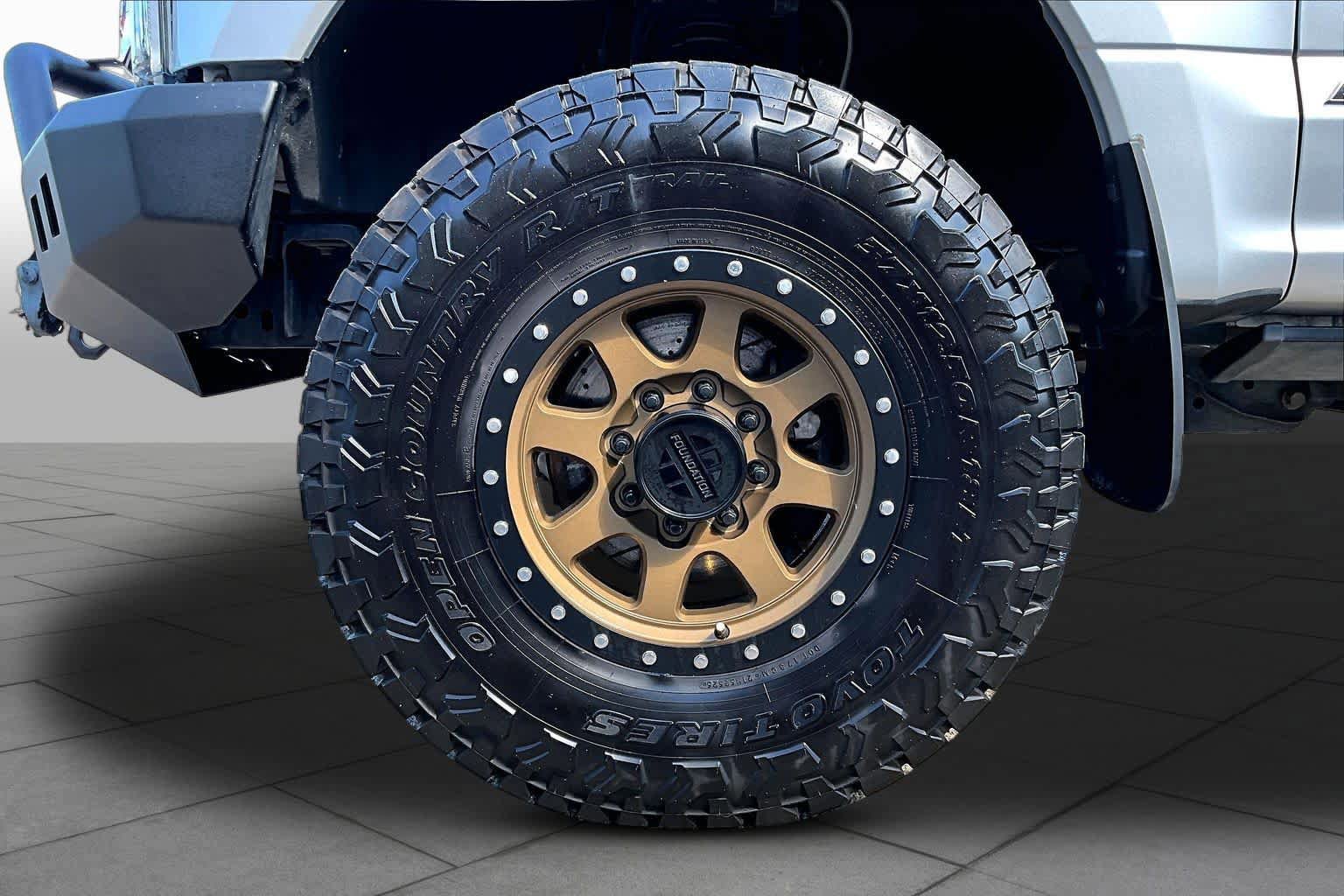 Used 2019 Ford F250 Lariat w/ Lariat Ultimate Package AWD/4WD image 14