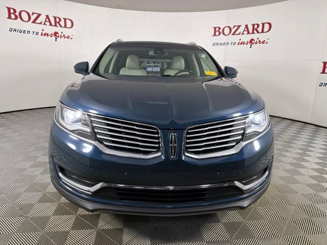 Used 2016 Lincoln MKX Reserve w/ Technology Package FWD image 2