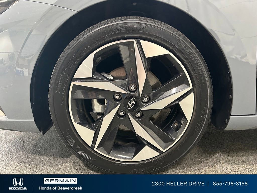 Used 2022 Hyundai Elantra Limited FWD image 13