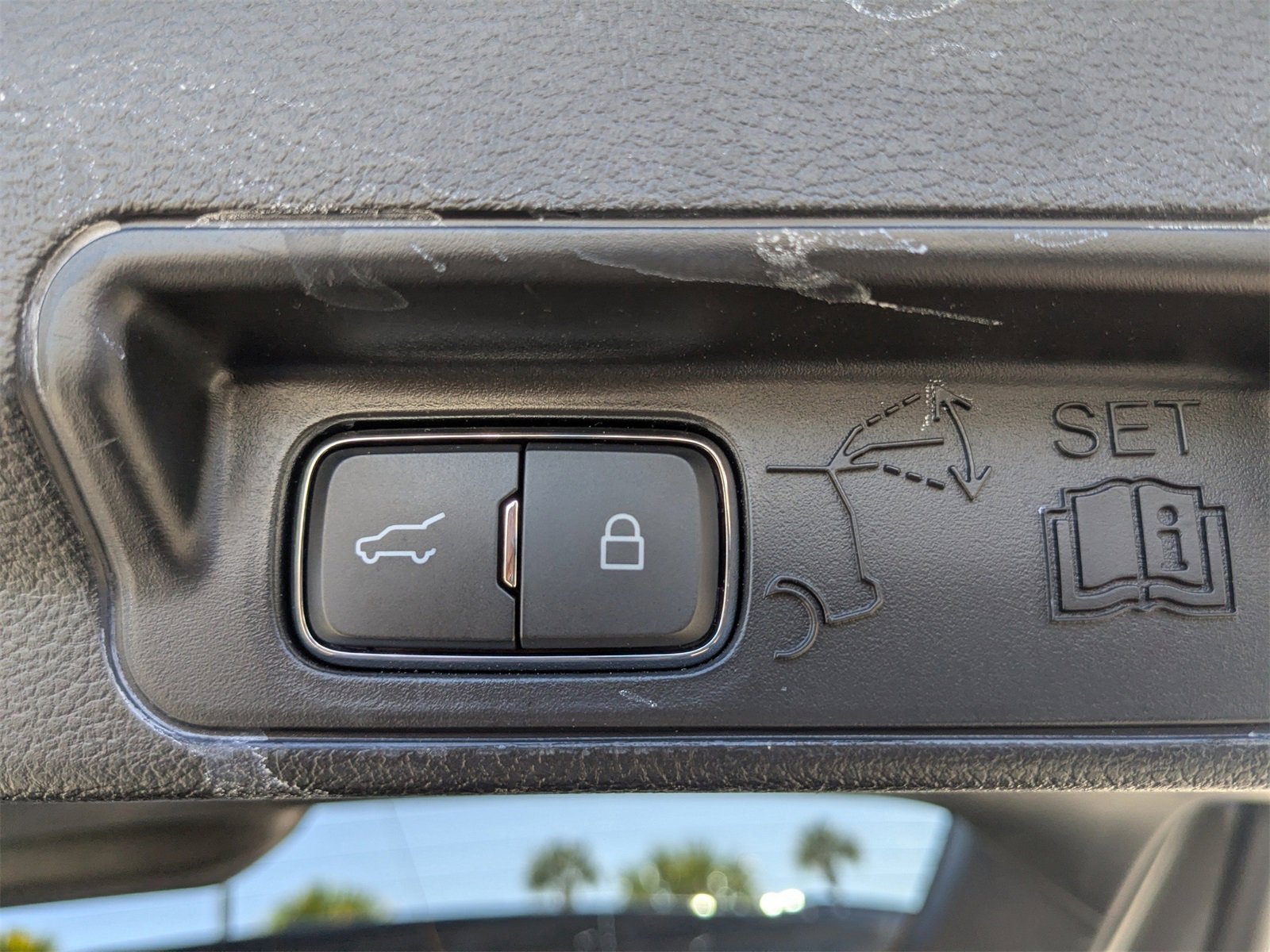 Used 2022 Ford Explorer XLT w/ Equipment Group 202A image 14