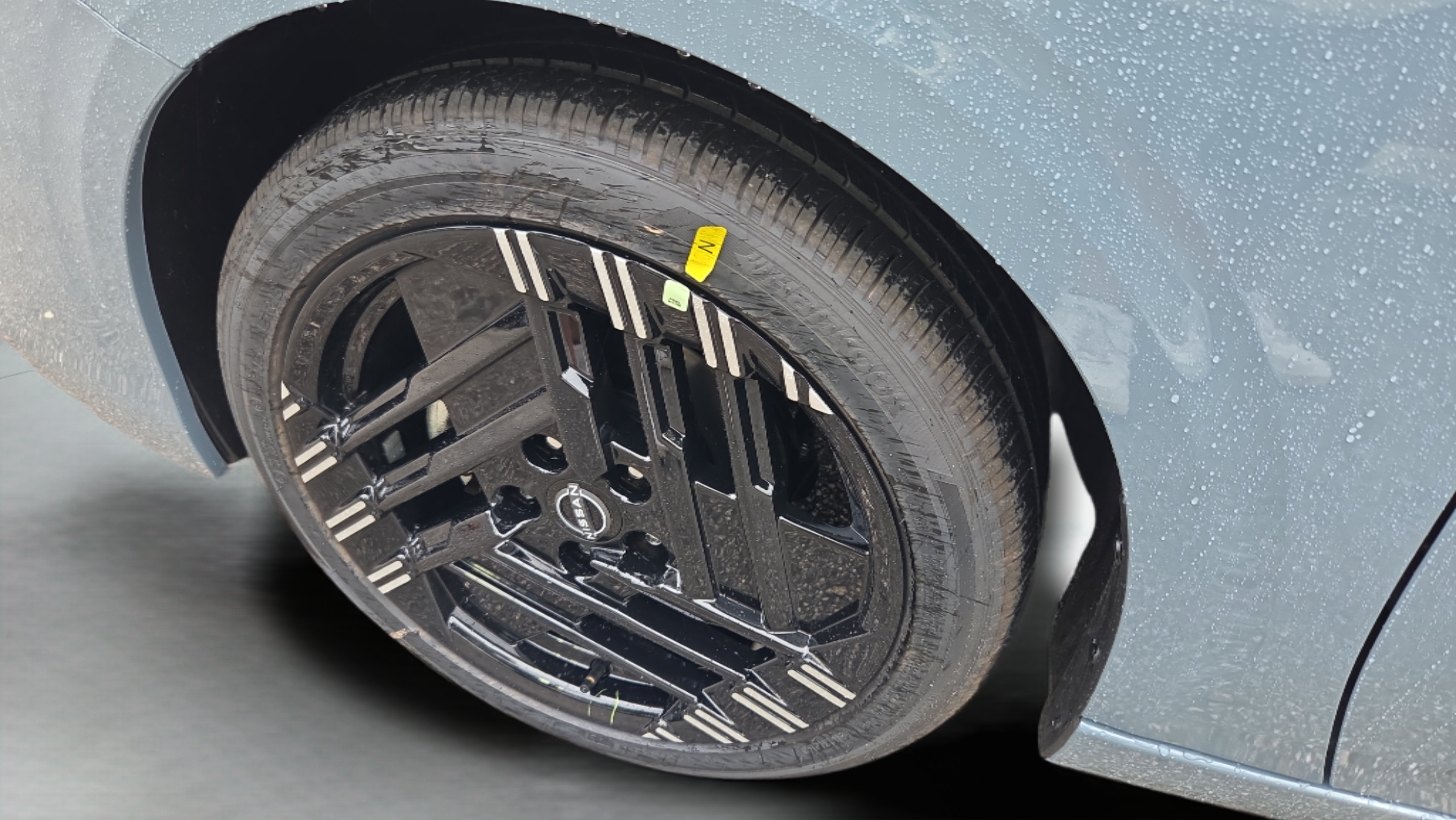 New 2027 Nissan Sentra SR w/ Floor Mat Package FWD image 9