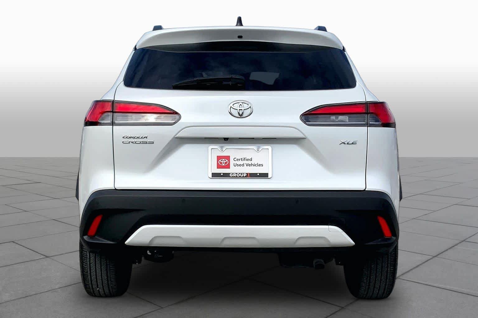Used 2026 Toyota Corolla Cross XLE w/ Convenience Package FWD image 5