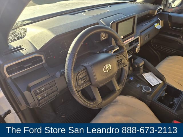 Used 2025 Toyota Tacoma SR image 3