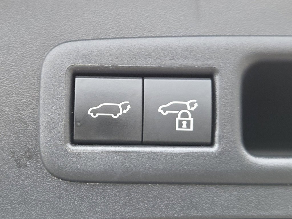 Certified 2022 Lexus UX 250h F Sport image 33