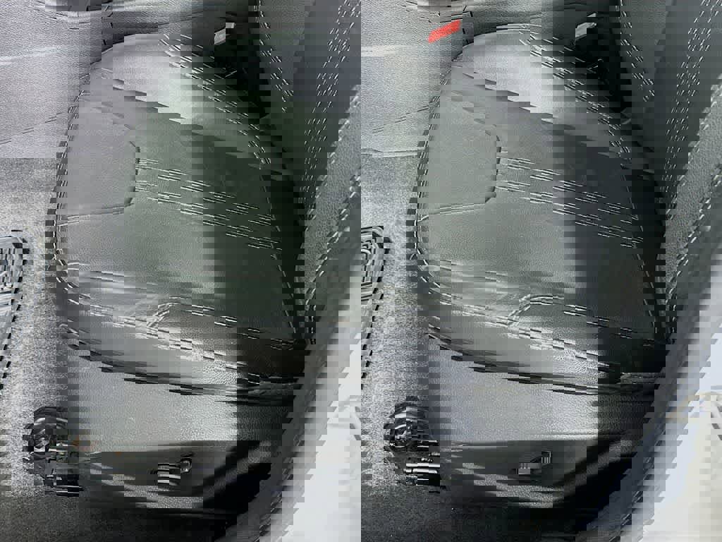 Used 2013 Ford Focus Titanium image 27