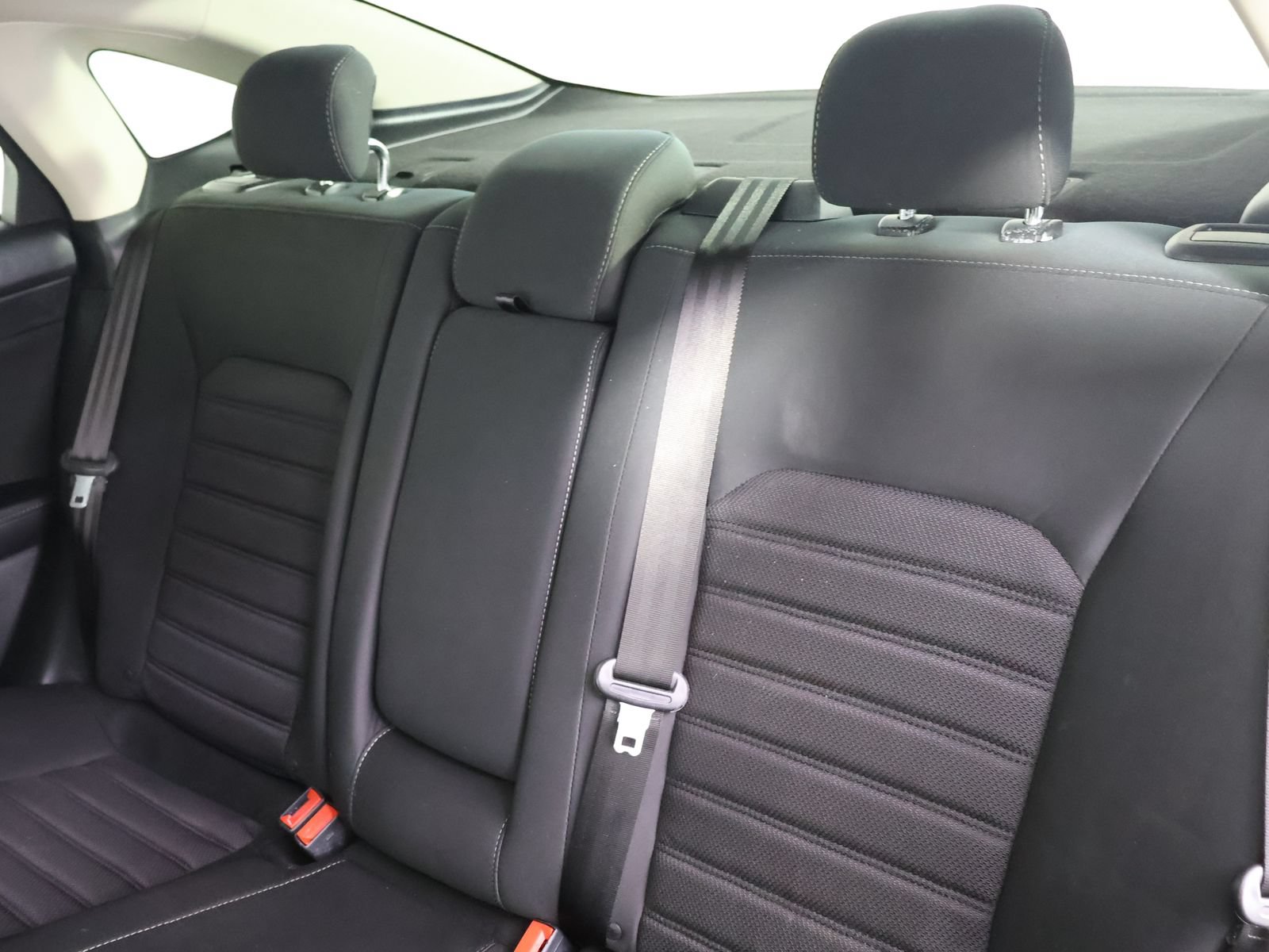 Used 2020 Ford Fusion SE FWD image 42