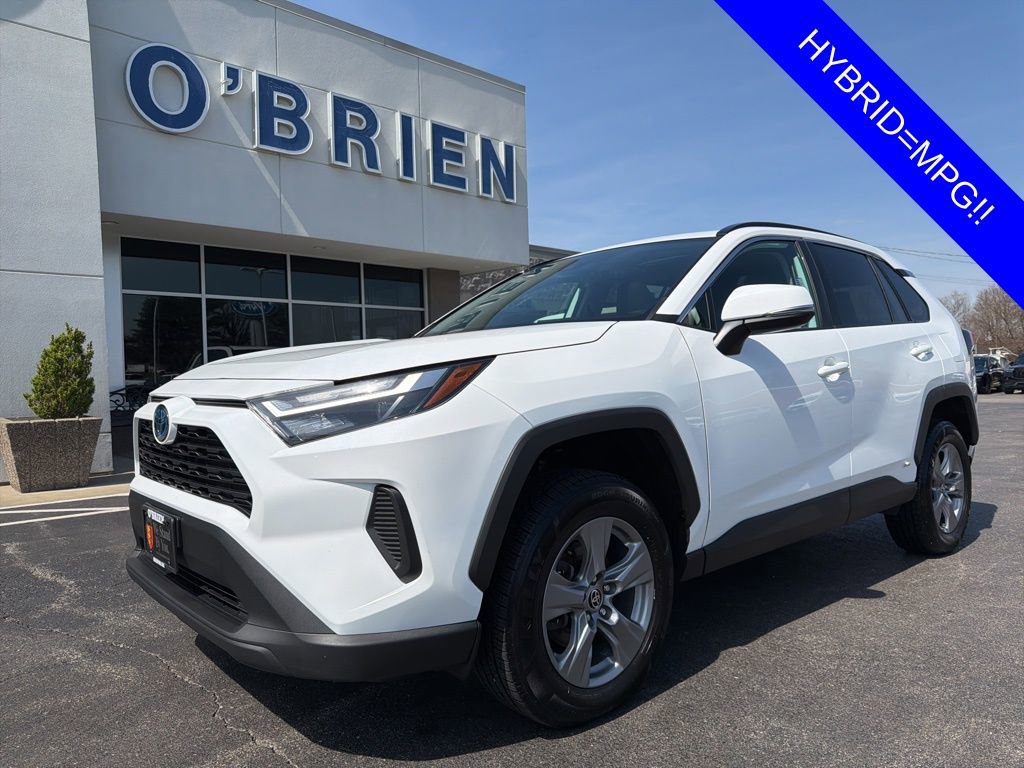 Used 2022 Toyota RAV4 XLE w/ Convenience Package AWD/4WD image 1