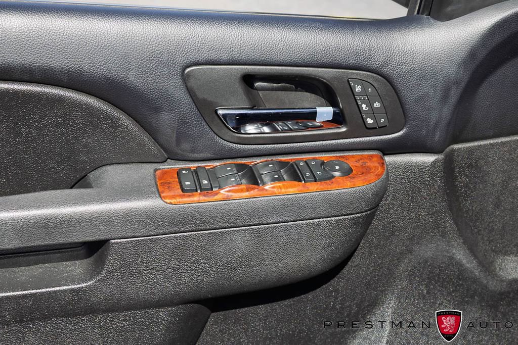 Used 2014 Chevrolet Suburban LTZ AWD/4WD image 26