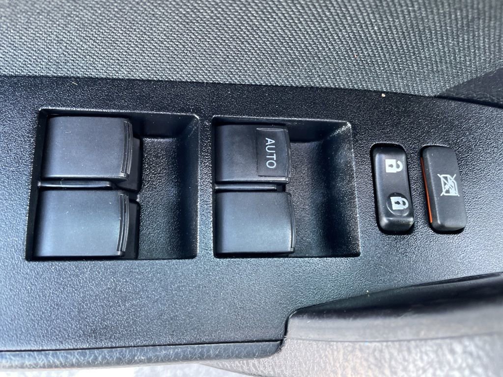 Used 2019 Toyota Corolla LE FWD image 11