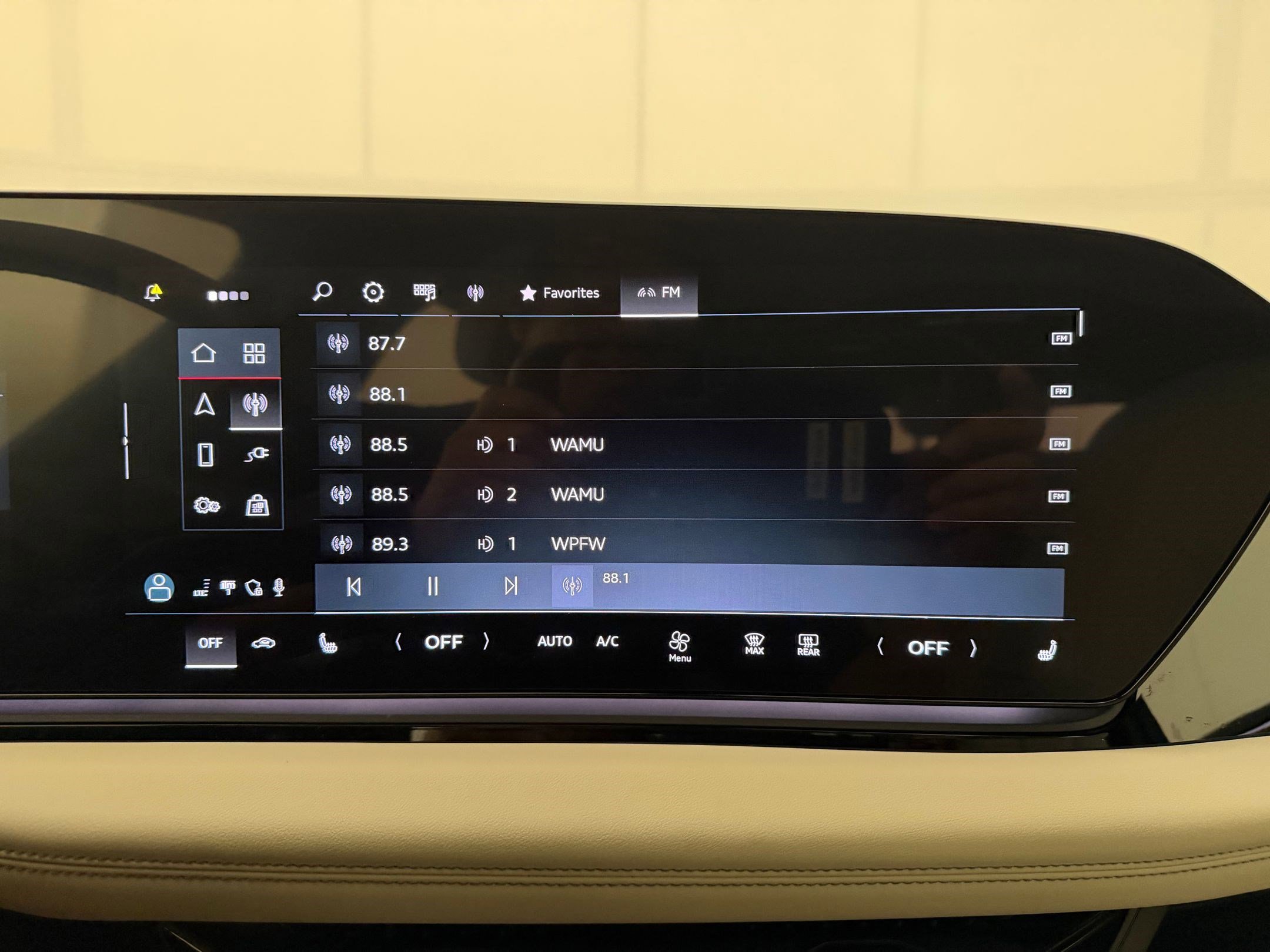 Used 2025 Audi A6 e-tron Premium w/ Convenience Package RWD image 24
