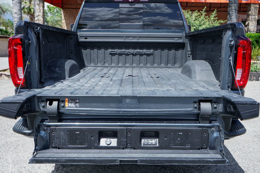 Used 2020 GMC Sierra 2500 Denali w/ Denali Ultimate Package image 8
