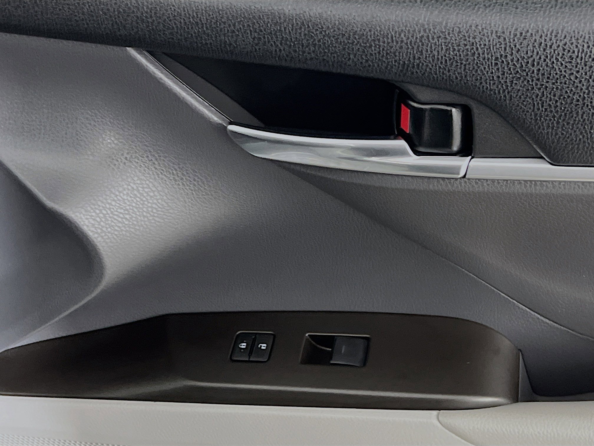 Used 2023 Toyota Camry LE image 31