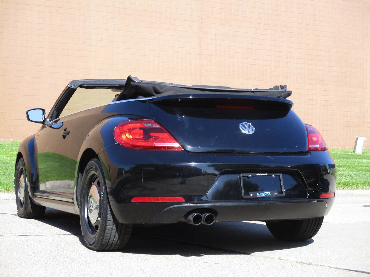 Used 2013 Volkswagen Beetle 2.5 FWD image 9