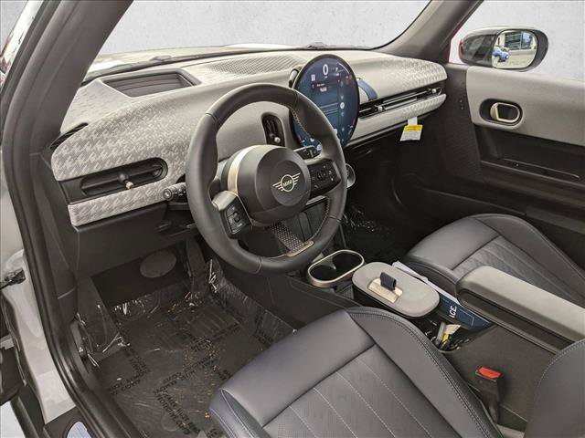 Certified 2025 MINI Cooper 2-Door Hardtop FWD image 10