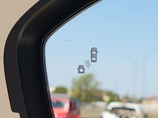 Used 2024 Nissan Pathfinder SL w/ Black Appearance Package image 50