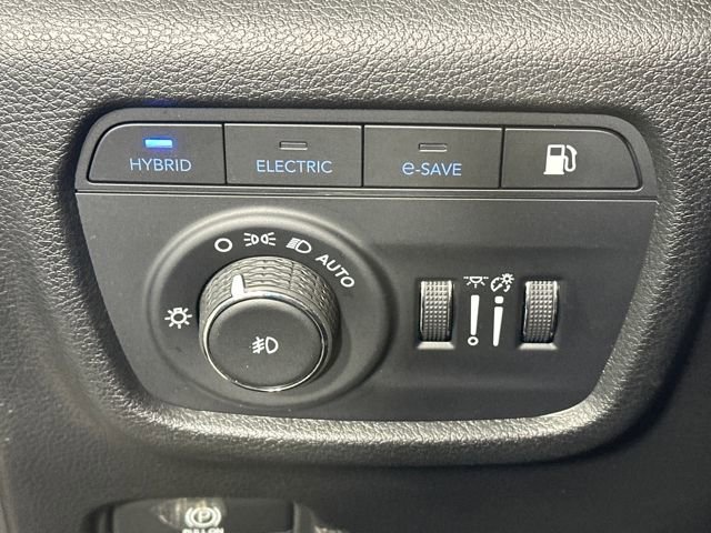 Used 2023 Jeep Grand Cherokee 4WD 4xe image 19