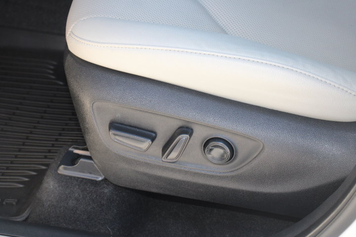 Certified 2024 Toyota Grand Highlander AWD image 12