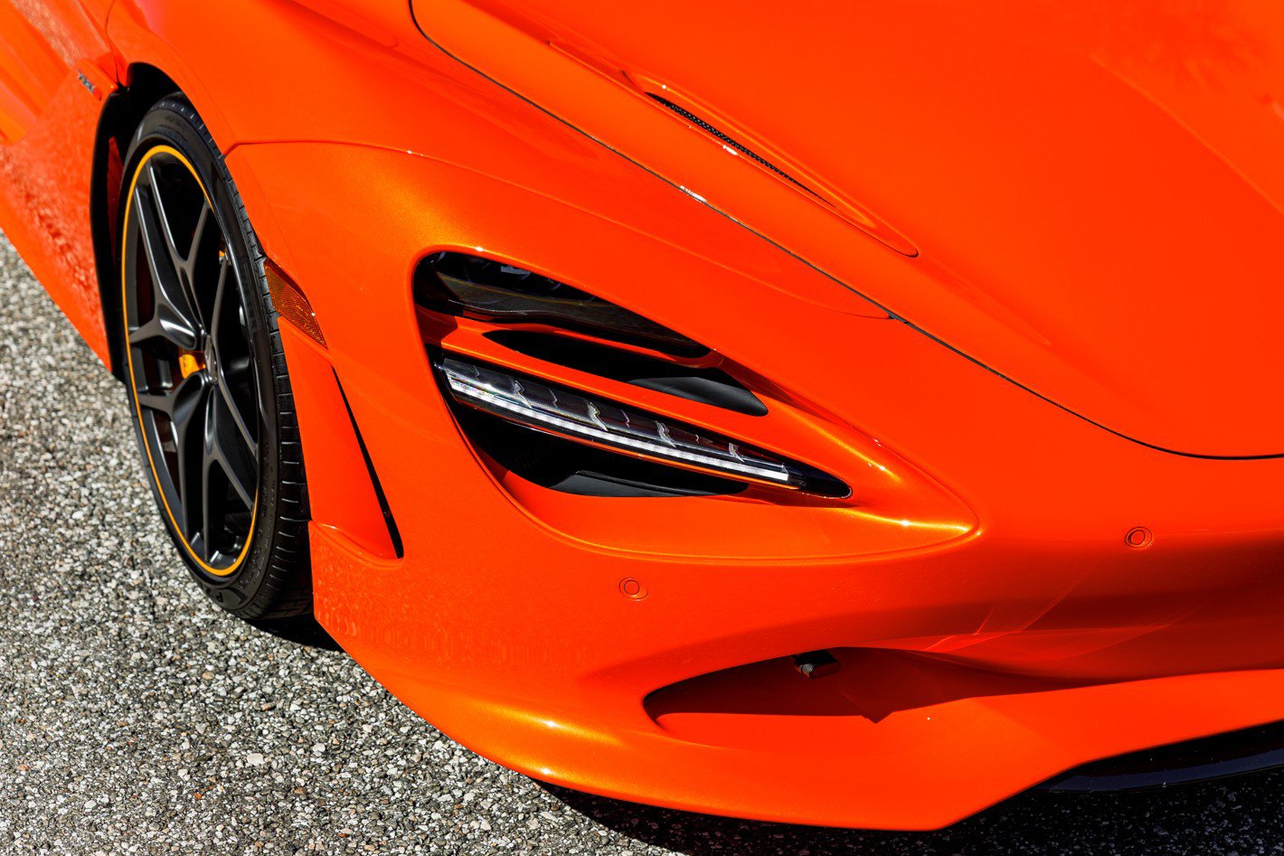 Used 2024 McLaren 750S image 16