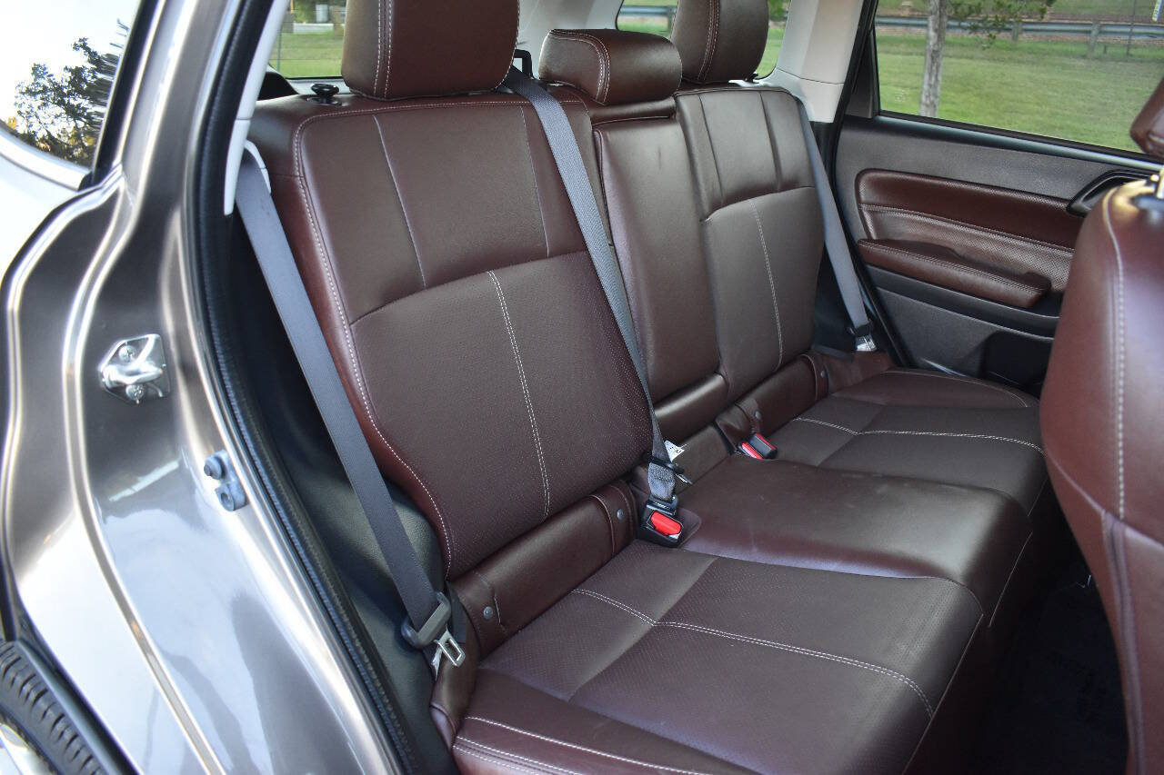 Used 2017 Subaru Forester 2.5i Touring AWD/4WD image 20