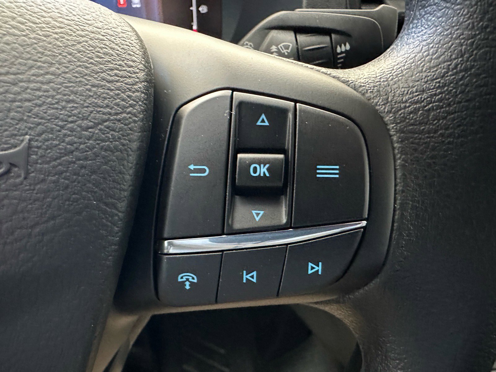 New 2026 Ford Transit 250 148 Medium Roof w/ Exterior Upgrade Package image 37