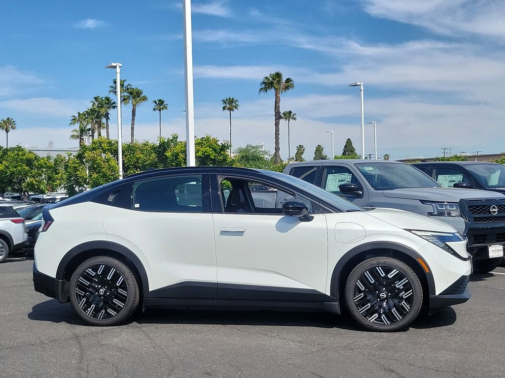 New 2026 Nissan Leaf Platinum+ w/ Cargo Package (Platinum+) image 24