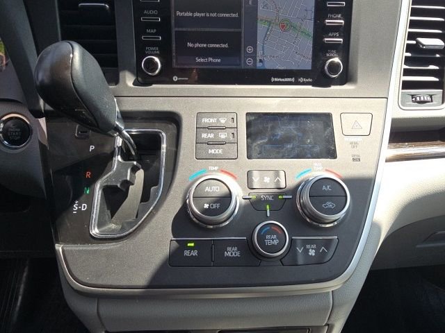 Used 2020 Toyota Sienna XLE w/ XLE Navigation Package AWD/4WD image 24