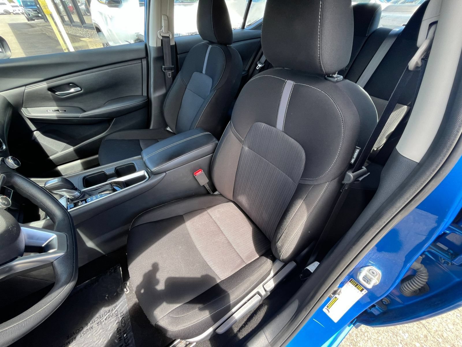 Used 2025 Nissan Sentra SV FWD image 31