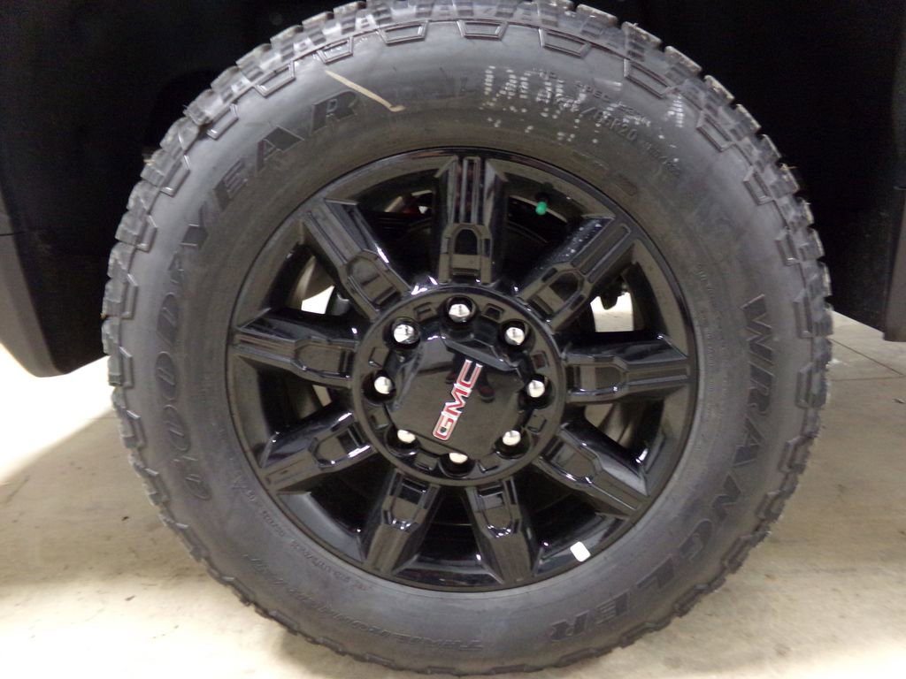New 2026 GMC Sierra 2500 AT4 w/ AT4 Premium Plus Package image 33