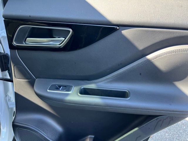 Used 2020 Jaguar F-PACE Premium image 46
