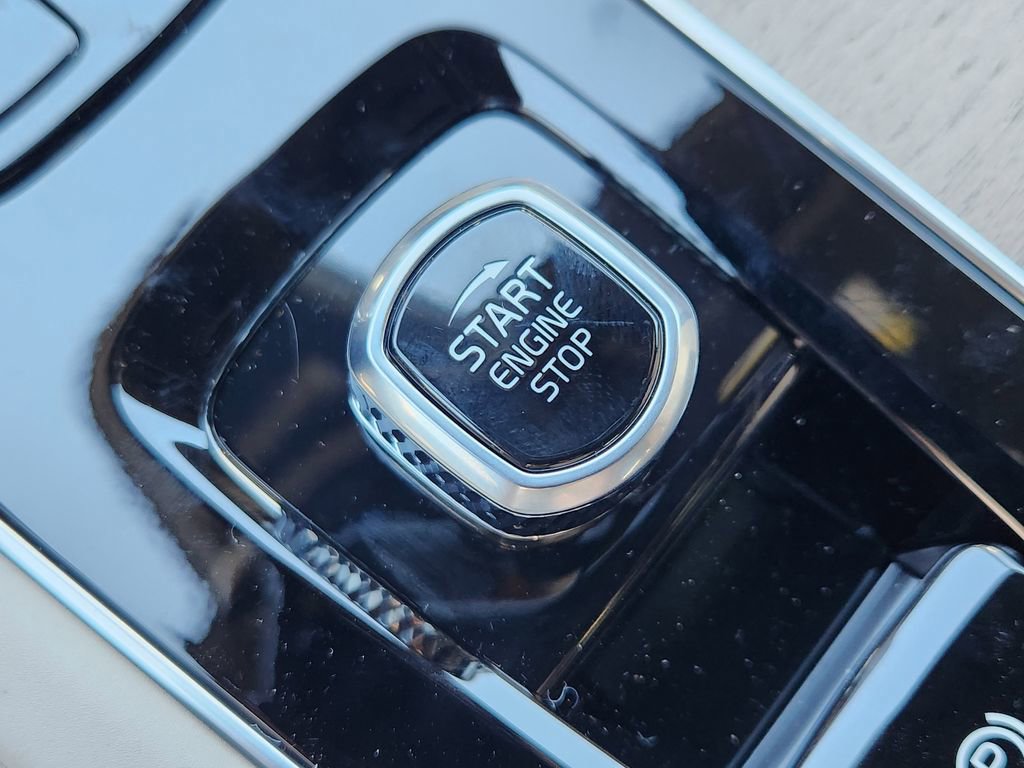 New 2026 Volvo XC90 T8 Plus w/ Protection Package Premier image 12