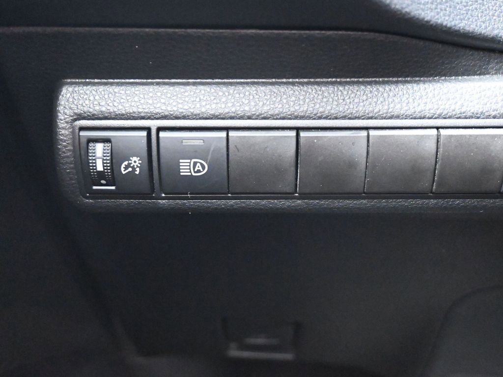 Used 2023 Toyota Corolla SE image 13