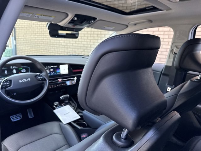 New 2025 Kia Niro SX Touring image 22