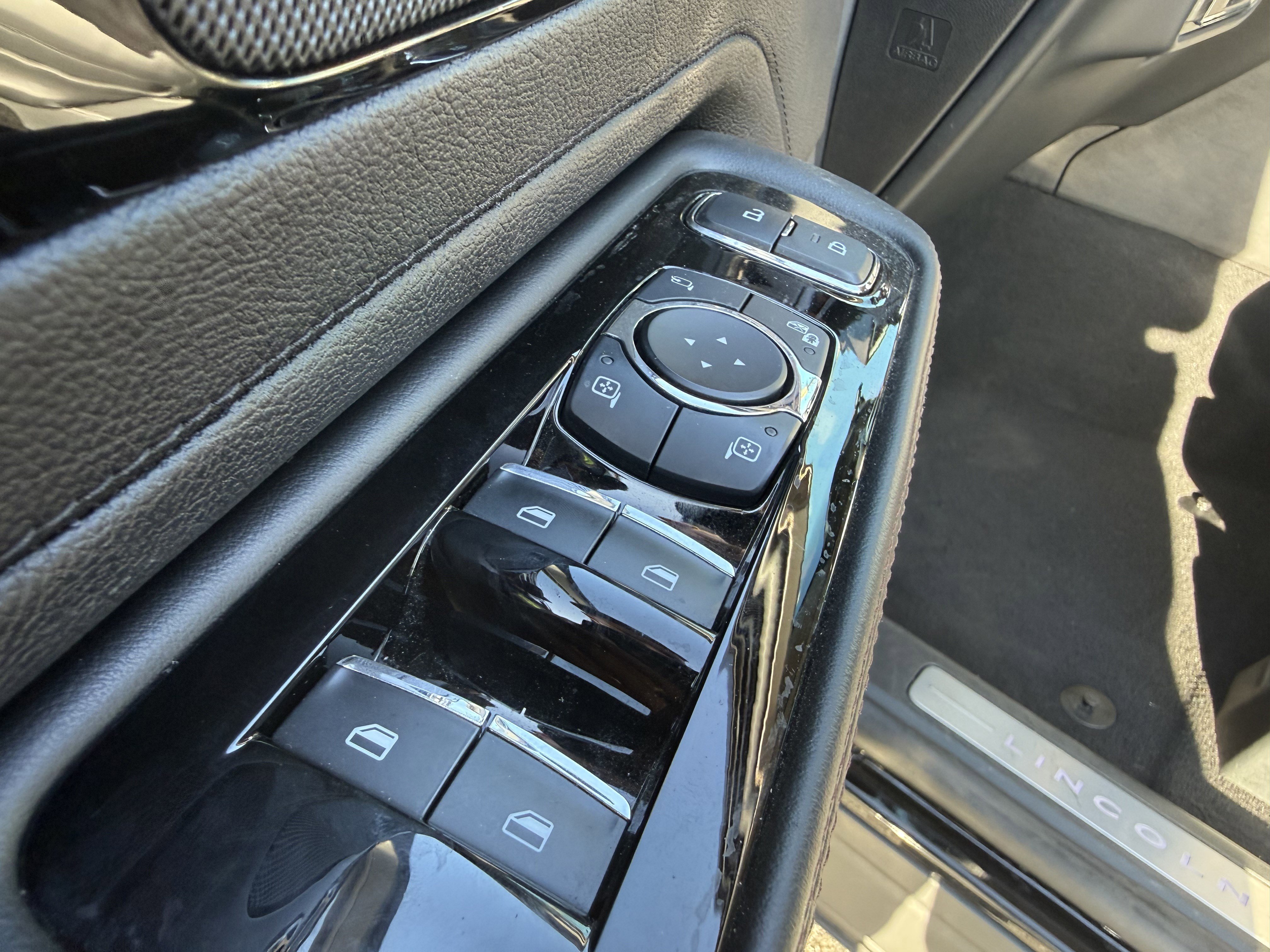 Used 2023 Lincoln Aviator Grand Touring w/ Elements Package Plus image 13