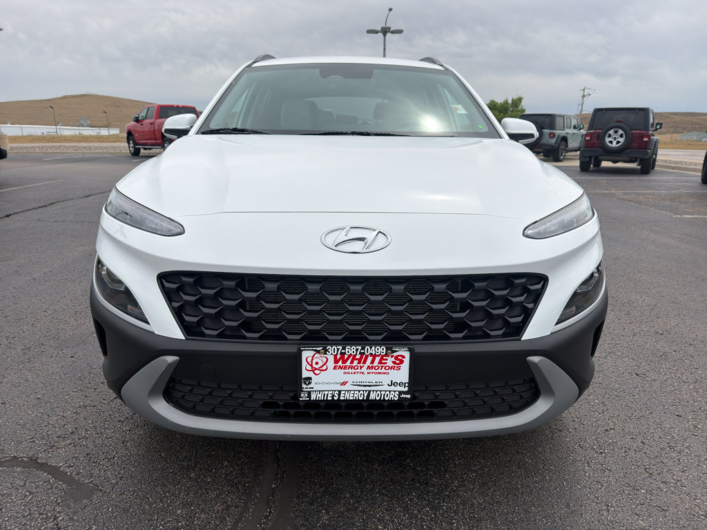 Used 2023 Hyundai Kona SEL AWD/4WD image 2