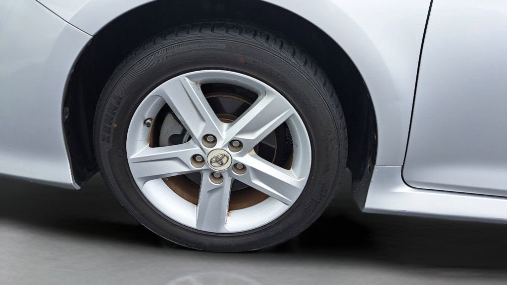 Used 2012 Toyota Camry SE image 26