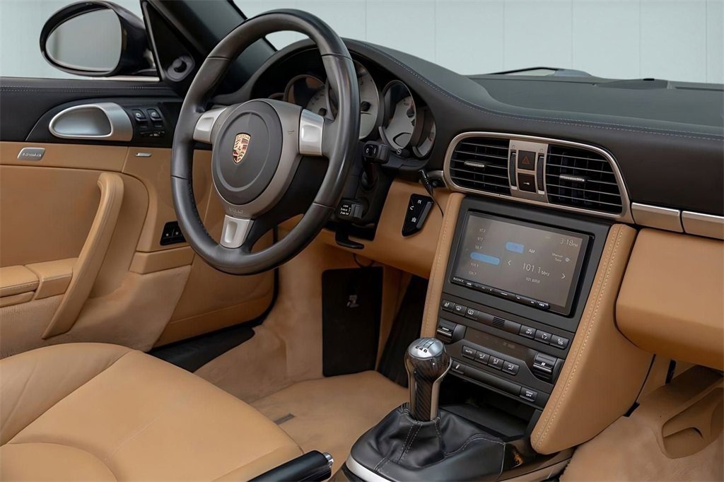 Used 2009 Porsche 911 Carrera S image 23