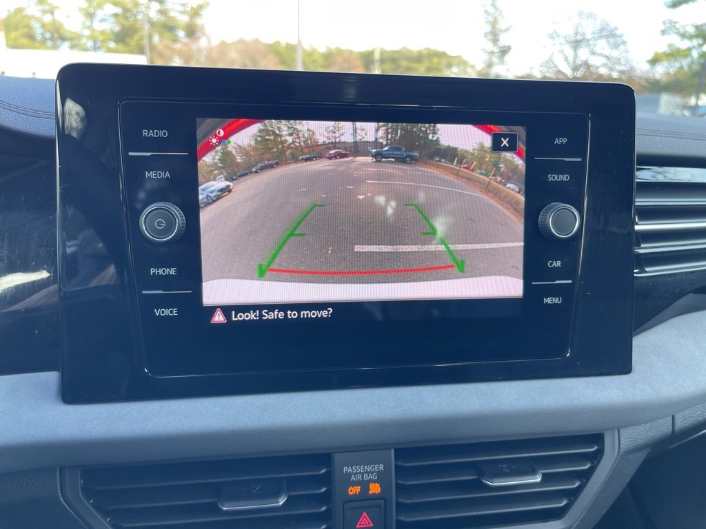 Used 2025 Volkswagen Jetta SE image 15