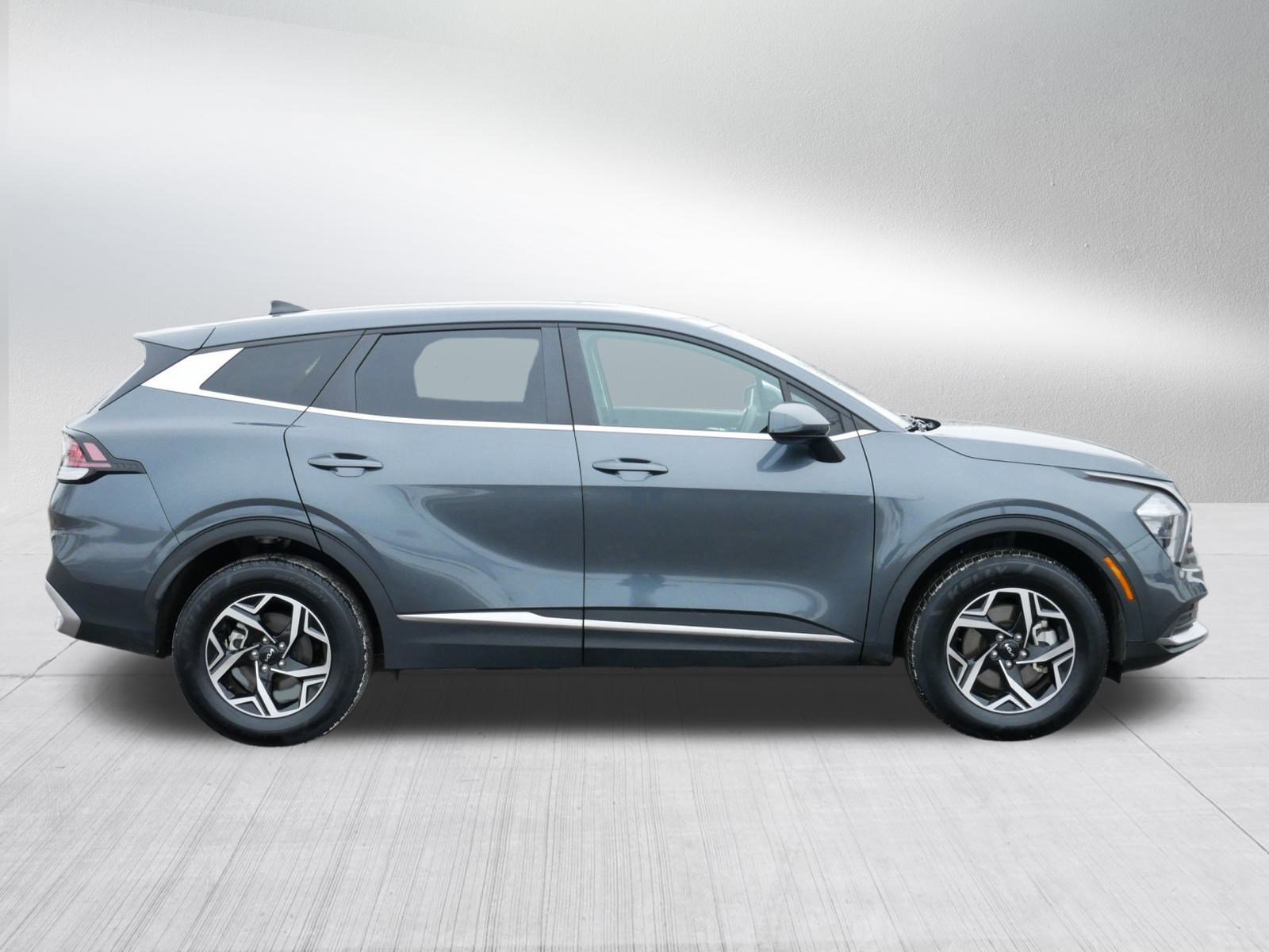 Used 2023 Kia Sportage LX image 8