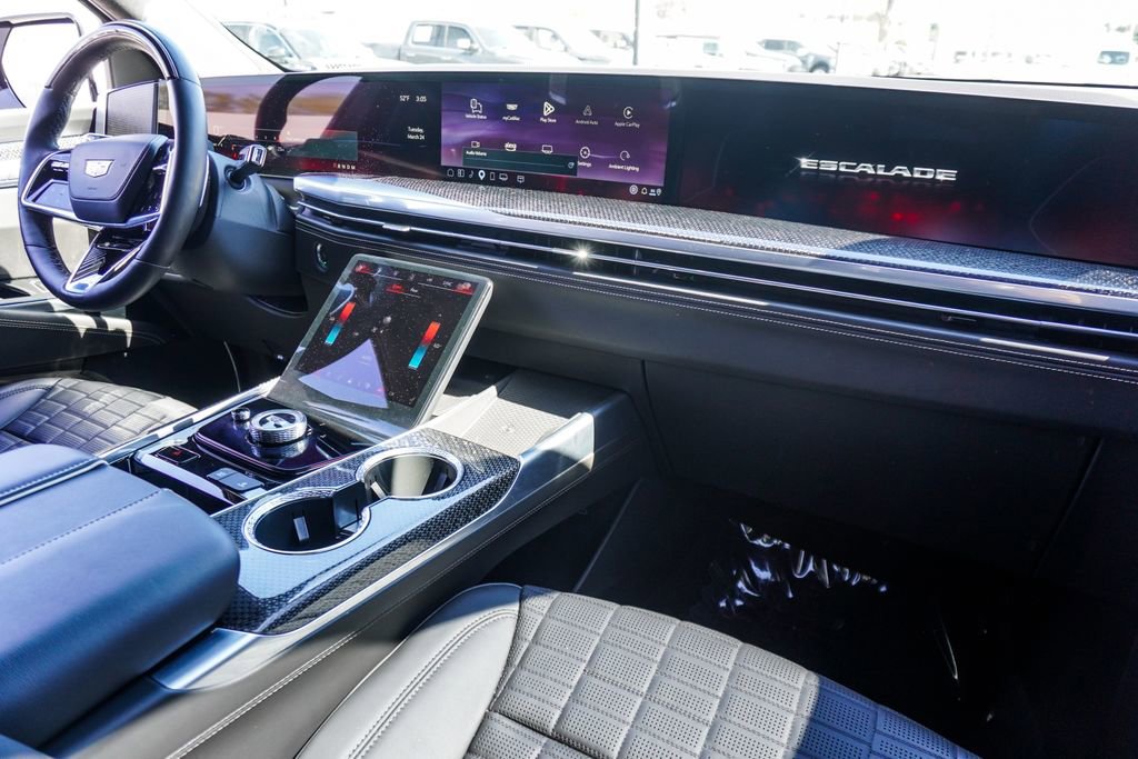 Used 2025 Cadillac Escalade V image 16