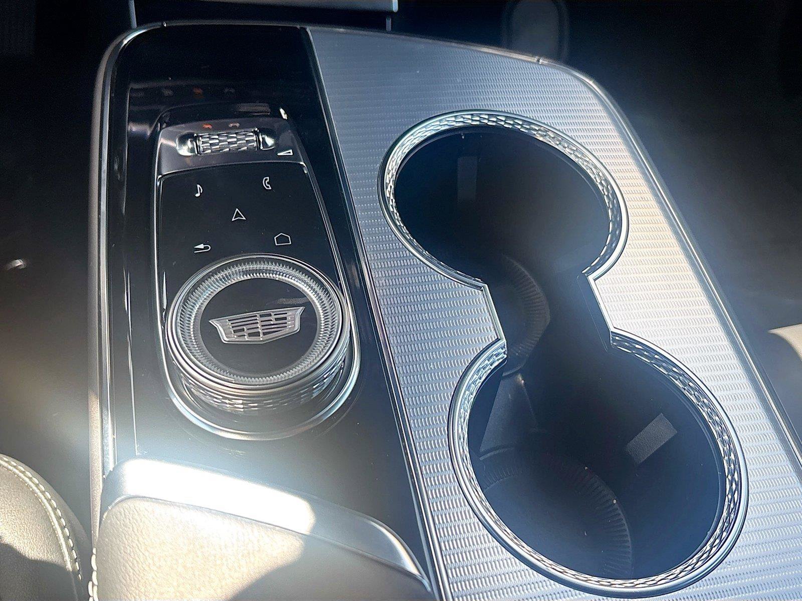Used 2024 Cadillac Lyriq Tech RWD image 11