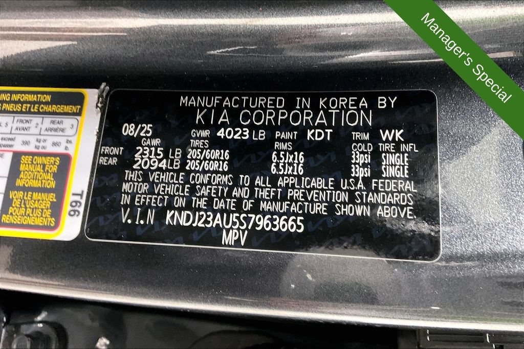 Used 2025 Kia Soul LX w/ LX Technology Package FWD image 39