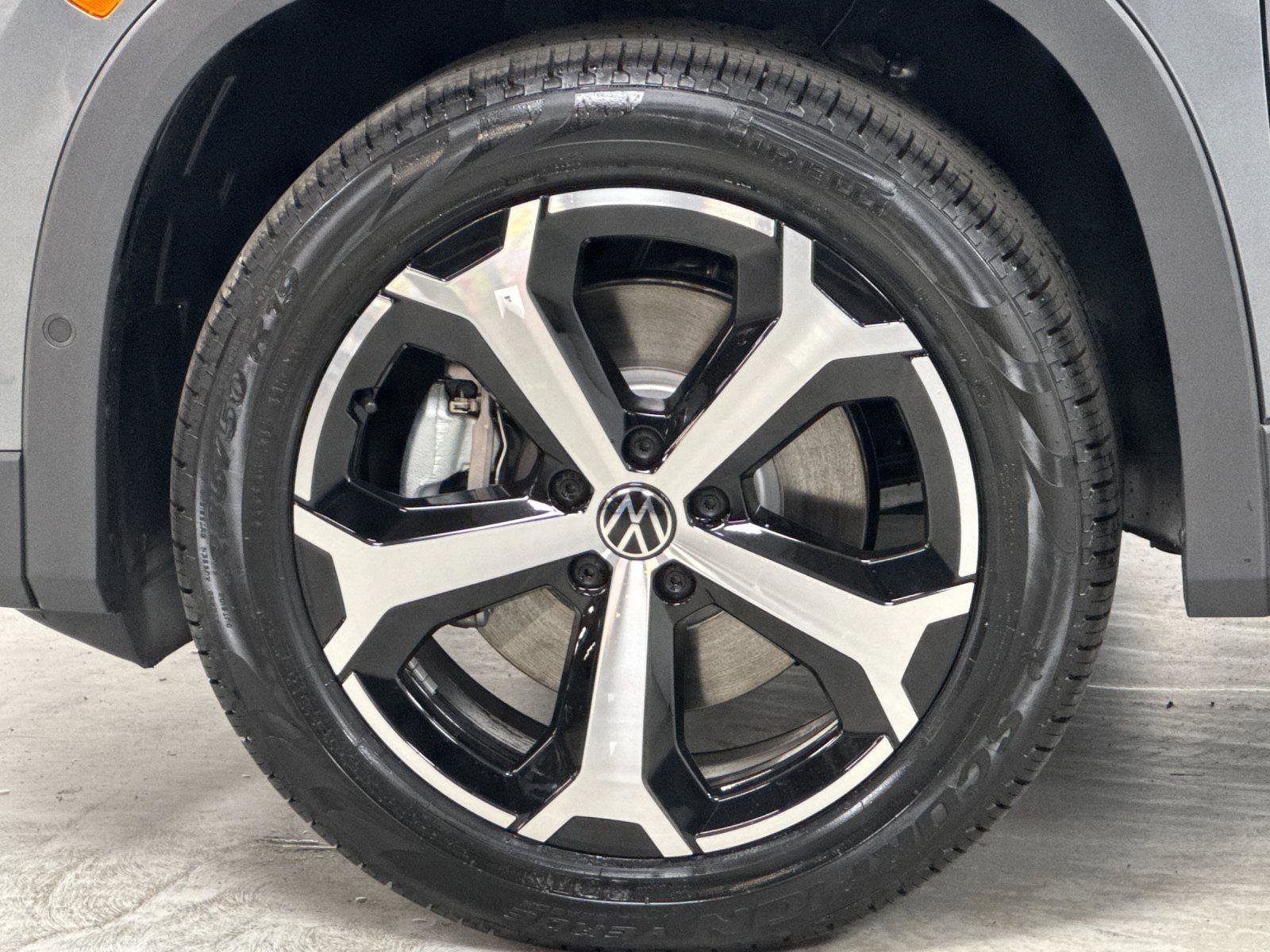 New 2026 Volkswagen Tiguan SE AWD/4WD image 24