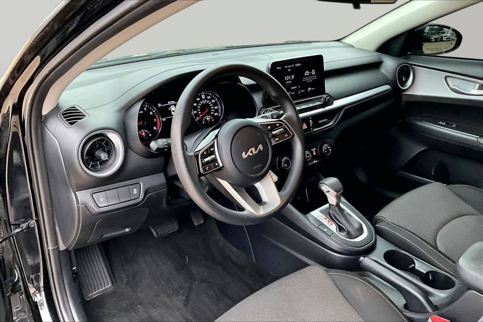 Used 2024 Kia Forte LXS FWD image 15