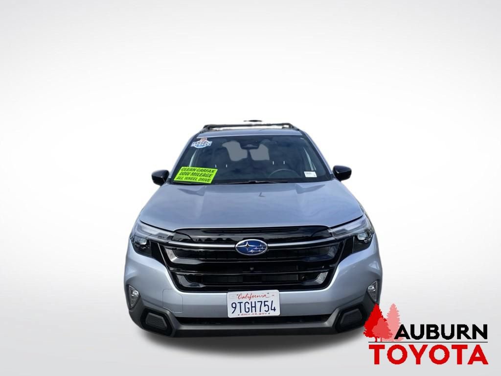 Used 2025 Subaru Forester Touring AWD/4WD image 2