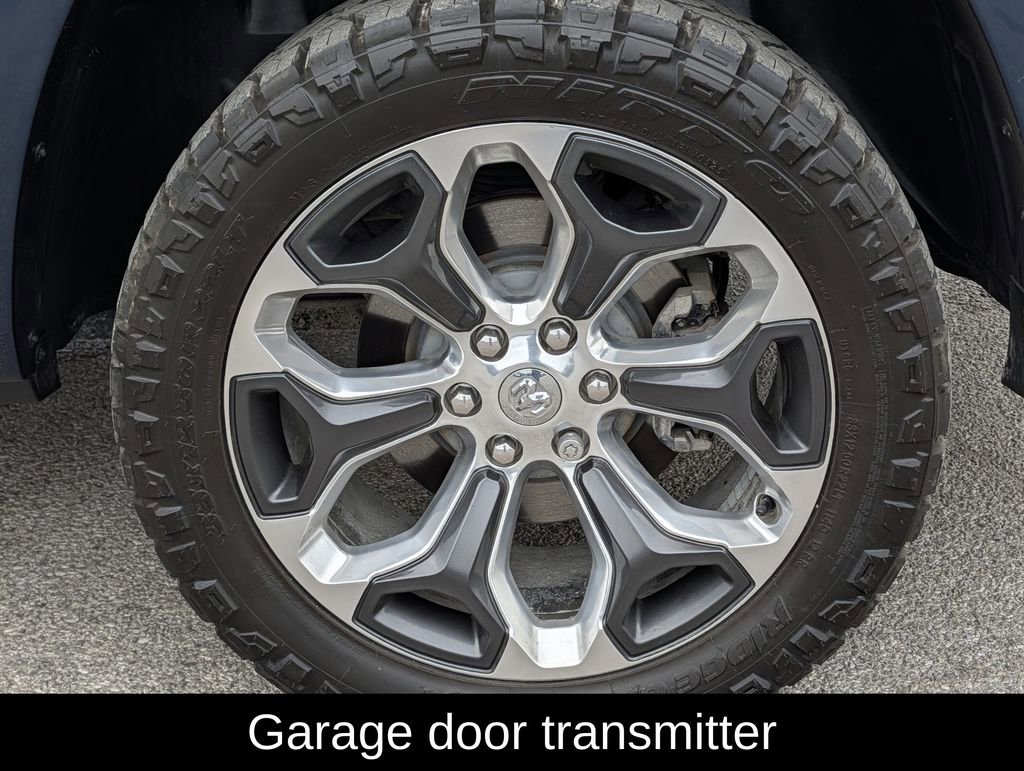 Used 2023 RAM 1500 Limited w/ Body Color Bumper Group AWD/4WD image 9