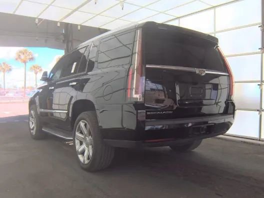 Used 2017 Cadillac Escalade Luxury image 8