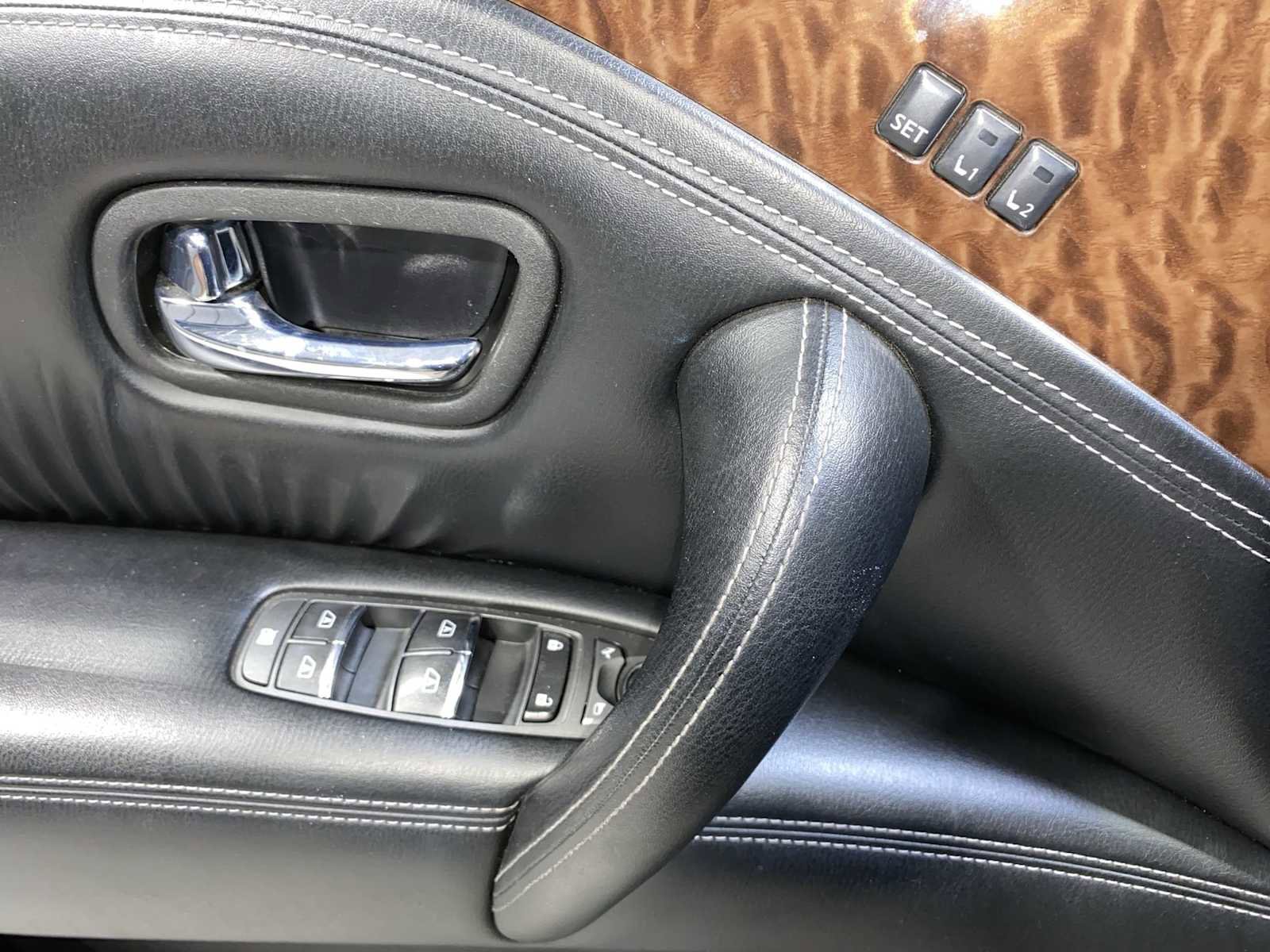 Used 2020 Nissan Armada SL w/ Premium Package image 23