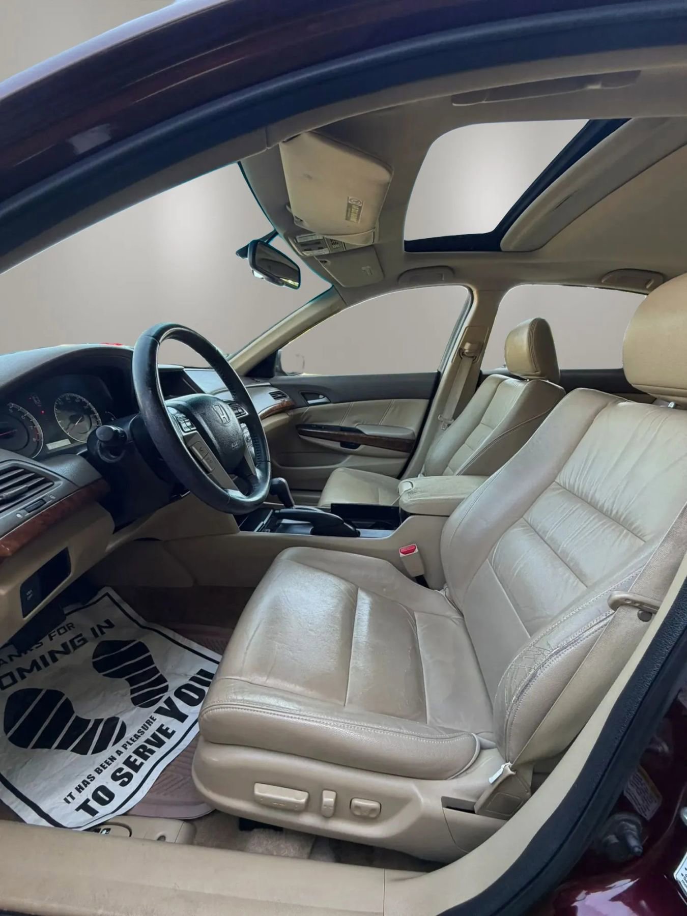 Used 2010 Honda Accord EX-L image 9