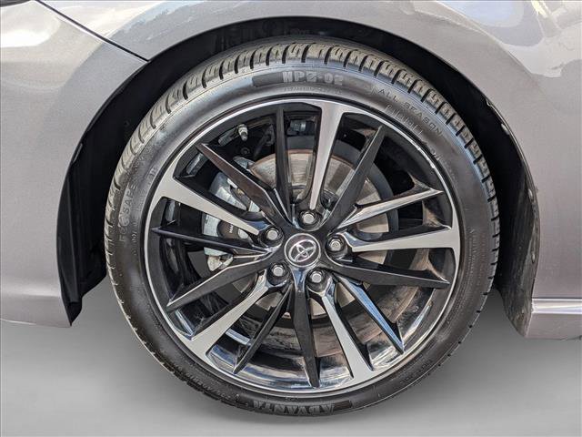 Used 2018 Toyota Camry XSE FWD image 23