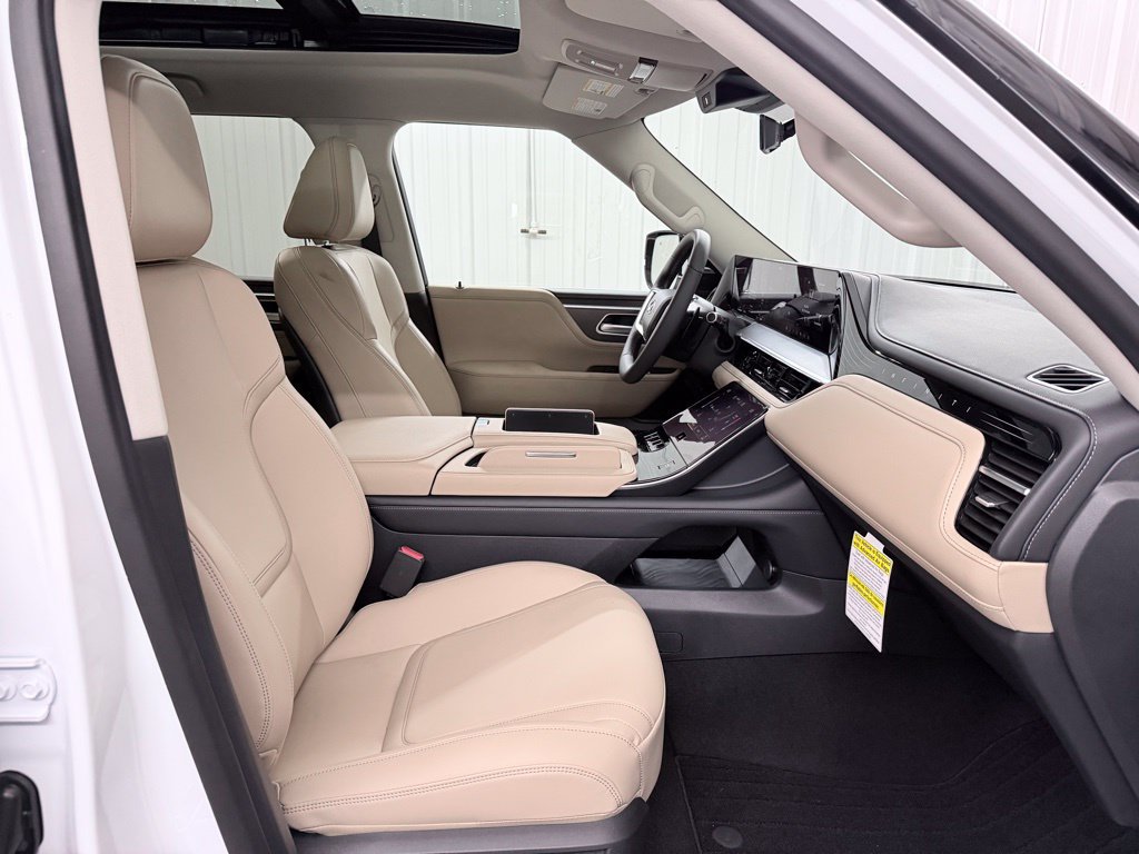 Certified 2026 INFINITI QX80 Pure RWD image 44